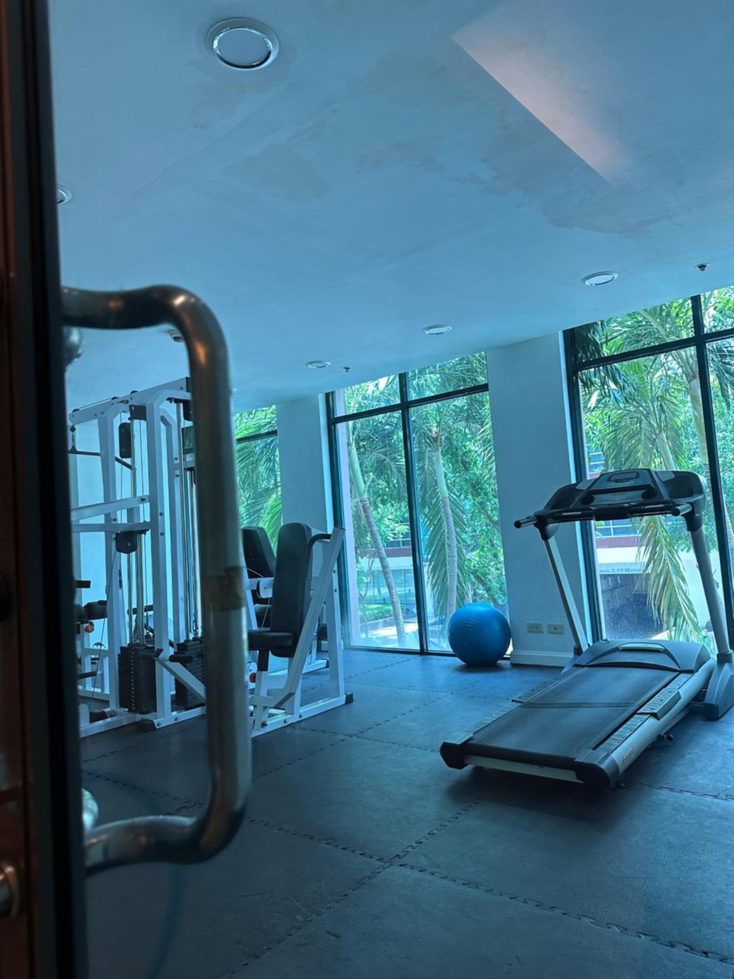 Studio One Condominium, Alabang - Bluu - Fiber Wi-Fi, Netflix-Ready Muntinlupa City Bagian luar foto
