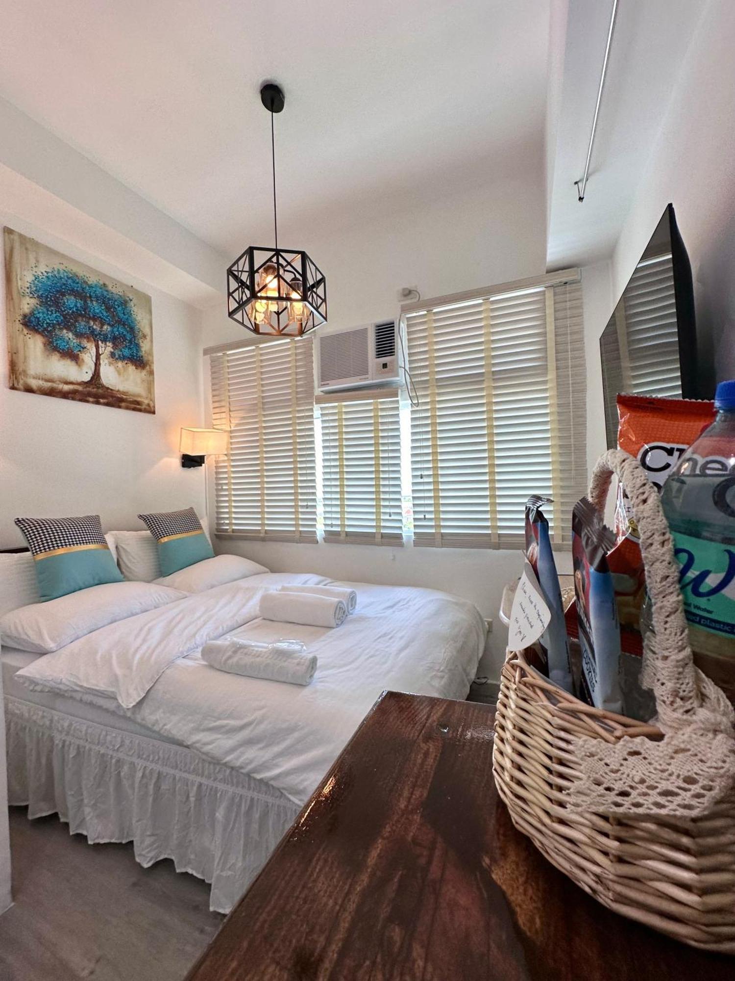 Studio One Condominium, Alabang - Bluu - Fiber Wi-Fi, Netflix-Ready Muntinlupa City Bagian luar foto