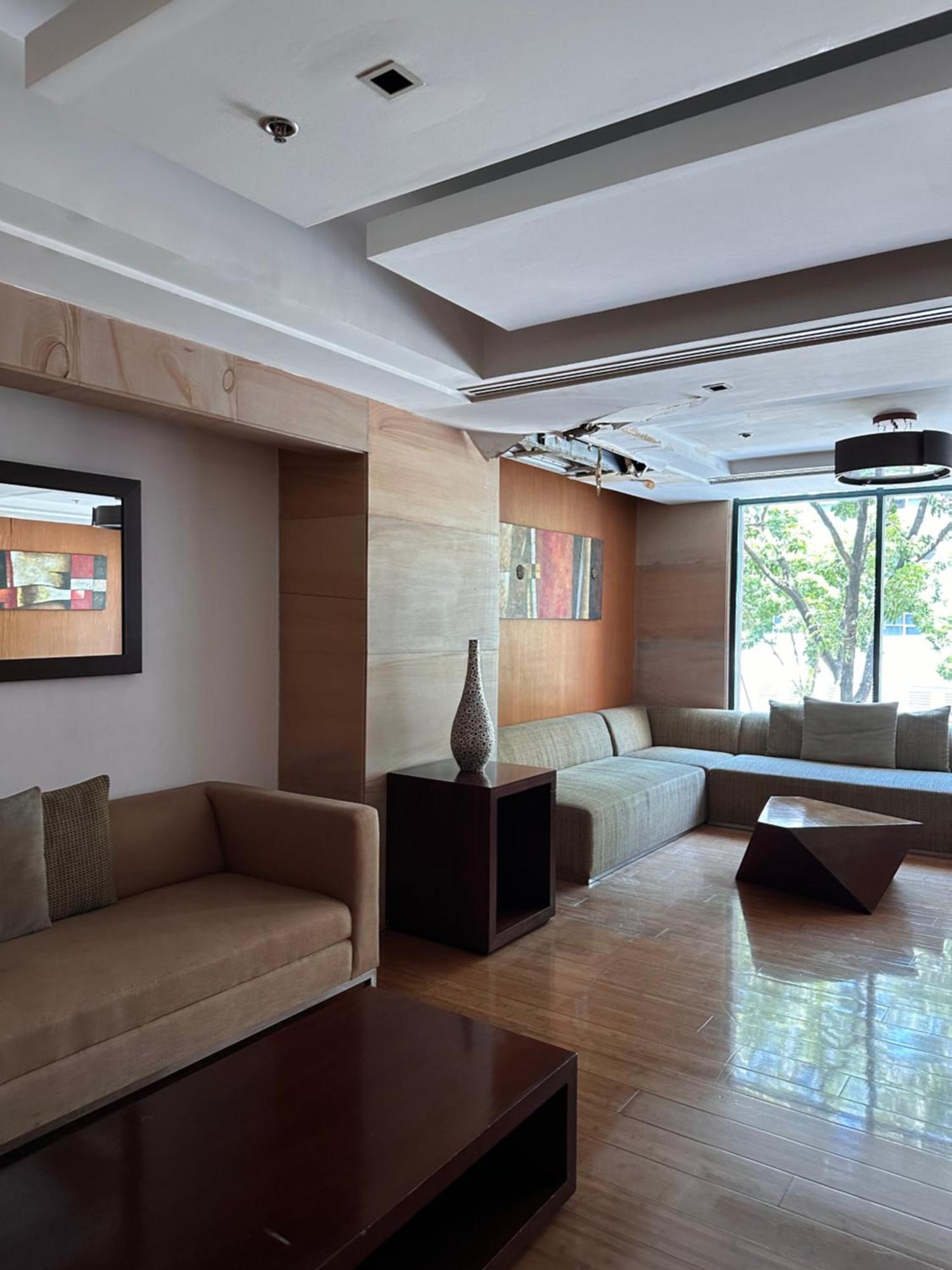 Studio One Condominium, Alabang - Bluu - Fiber Wi-Fi, Netflix-Ready Muntinlupa City Bagian luar foto